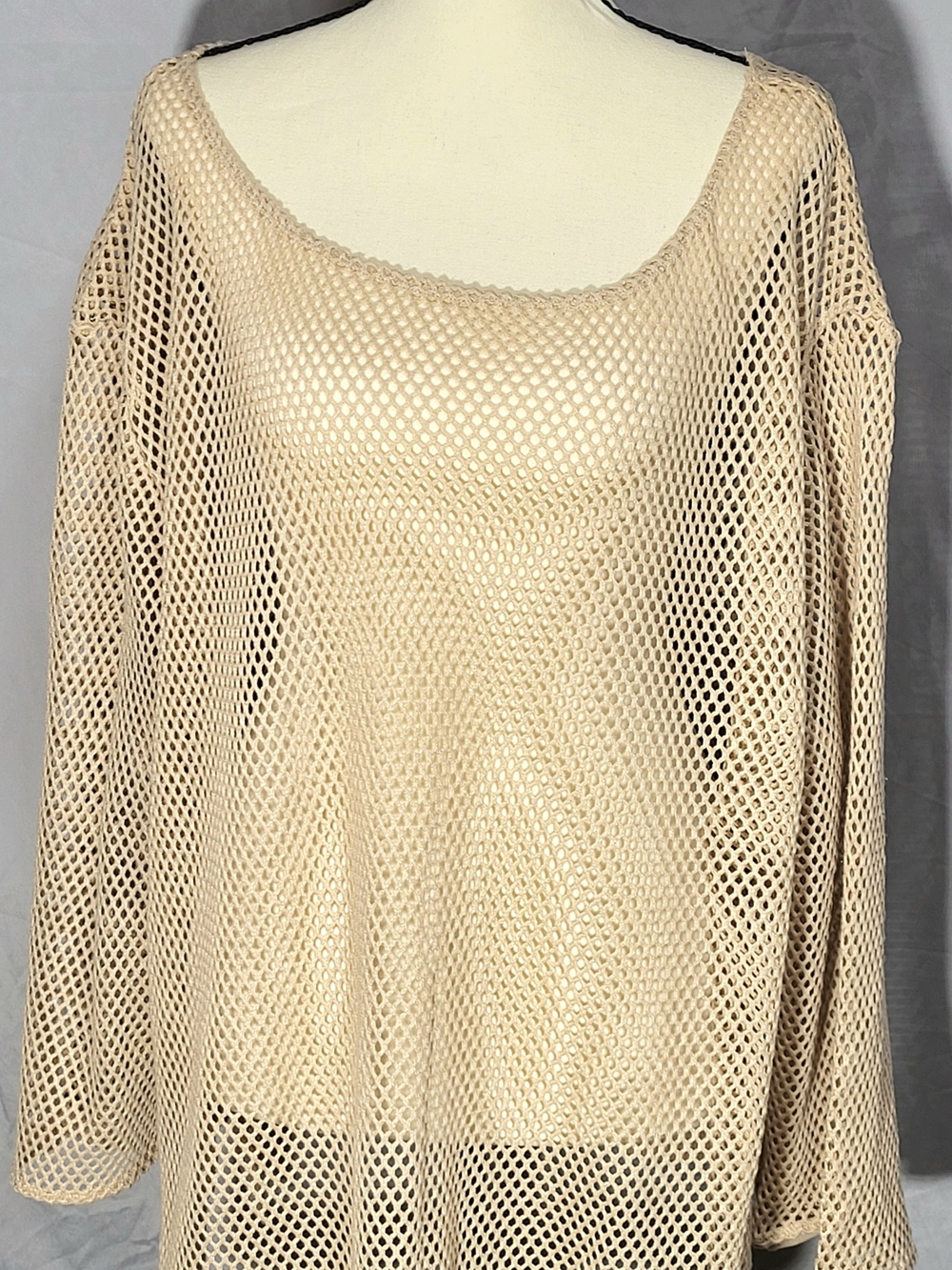 Lightweight Beige Open-Knit Scoop Neck Long Sleeves
